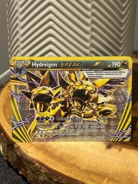 Pokémon TCG Hydreigon BREAK 87/114 Steam Siege Holo Gold Rare Card, 2016